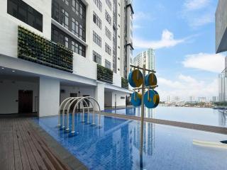 Space Residency Chic Designer Suite byHS - 7