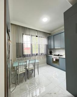 2BR City Center Apartment with Balcony & Views - Jerewan - 7