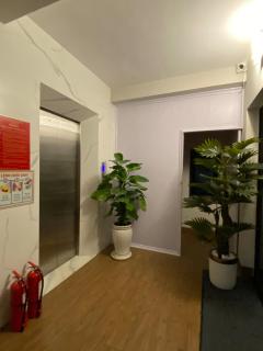 Apartment with ocean view and panoramic views of the embankment and the square - 8