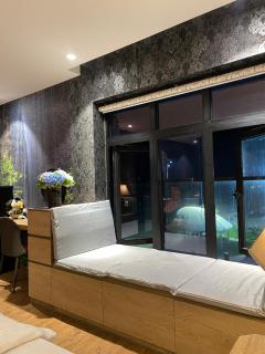Apartment with ocean view and panoramic views of the embankment and the square - 6
