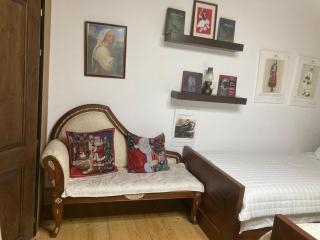 Old town Guesthouse Guri - 6