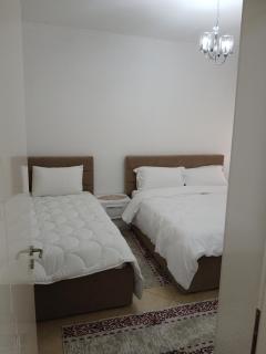 Nik's Cozy Apartment - 4