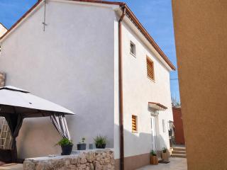 Holiday home with Private garden and Outdoor Relax Area - 0