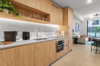 Sleek Downtown Apartment Rooftop Pool - 6