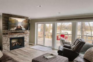 Lakefront - Private Dock - Fishing & Swimming - 8