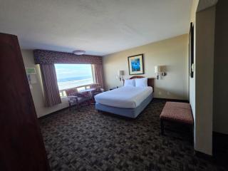 Seagrass Oceanfront Inn - 2