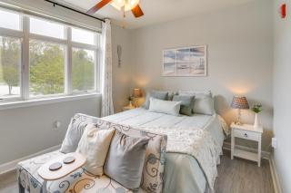 Couples Unit with Community Perks on Smith Mtn Lake - 0