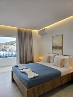 Golden Rays Suites - 7