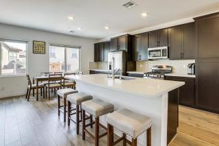 5 Mi to Water Street District! Modern Townhome - 4