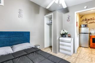 Private Patio and Yard East Orlando Extended Stay - 6