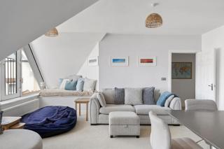 Modern Apartment Parking Short Walk to Fistral - 2