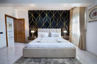 The Carrington Suite - 3