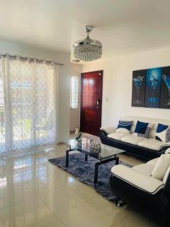 Harmony II , 5 Min to Airport, Pool View Balcony - 8