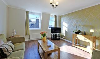 Home from Home Aberdeen-Spacious West End Apartment-Free Parking-Near ARI & City Centre - 9