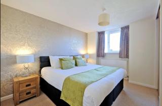 Home from Home Aberdeen-Spacious West End Apartment-Free Parking-Near ARI & City Centre - 3