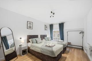 Luxury 2 Bedroom Apartment in Old Town Swindon - 8