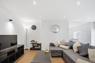Luxury 2 Bedroom Apartment in Old Town Swindon - 7