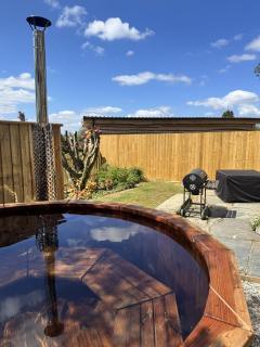 Tawnawood on-site spa XL hot tube sauna - 9