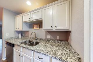 Vineyards 2909 #3 - 2