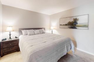 The 10th Hole at Pointe Royale - 2