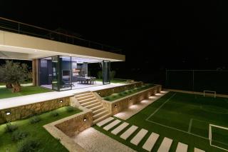 Spectacular Villa Excelsior Perfect for Families, Business, or Celebrations - 4