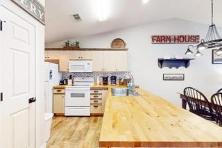 The Farmhouse at Fall Creek - 5