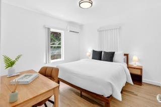 Charming Urban Oasis in the Heart of Victoria Park - 9
