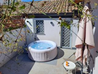 Etna Essence House - 0
