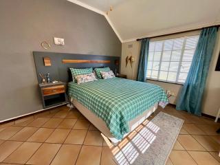 Lavender House Self Catering Kimberley - 3