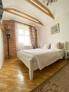 7, LvApart квартира на вул Краківській біля пл Ринок - 0