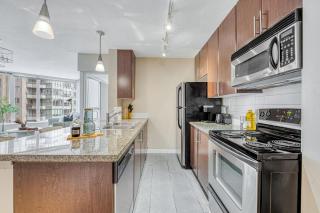 BC place view! Corner unit! free parking! - 8