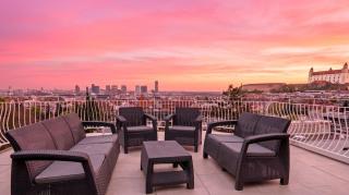 Castle View Rooftop Terrace Penthouse 5BR Old Town - 4