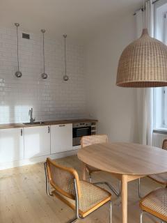 Bright Sopot Apartment - 2min from the Beach - 0