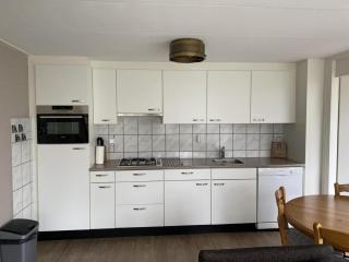 Bright Holiday Home Near Beach - 6