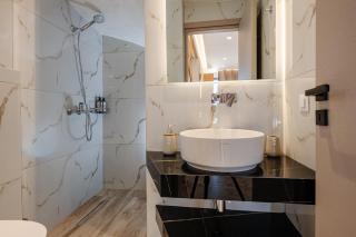 Noka Luxury Seaview Villa - 3