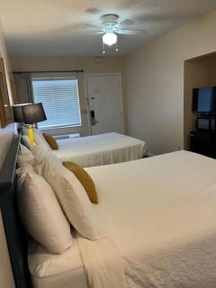 Belleair Beach Resort Motel - 7