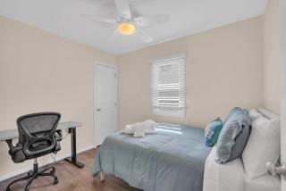 High Speed Wifi | Washer/Dryer | Linens+ Towels - 8