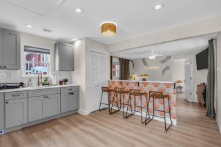 Washer/Dryer | Fast WIFI | Linen+Towels | Backyard - 3