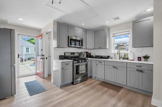 Washer/Dryer | Fast WIFI | Linen+Towels | Backyard - 1