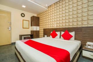 Collection O Indian Suites Near Sitara Restaurant - 0