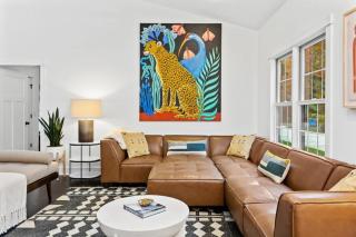 The Dakota by Juniper Holiday + Home - 3
