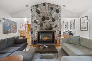 Casa Azur by Juniper Holiday + Home - 6