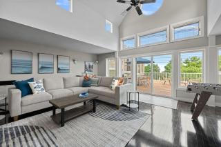 Surf Loft by Juniper Holiday + Home - 0