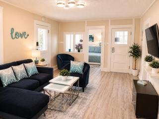 CasaViva Play - 3BR 1BA, Private Deck & City Views, Firepit, Kids Playset - Walk to Hillcrest & North Park, Near Zoo, SeaWorld & Beaches - San Diego - 3