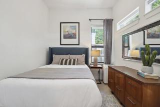 Modern Estate with Private Heated Pool - 7