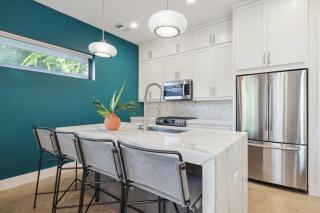Upscale Single Family Spot Near DT - 7