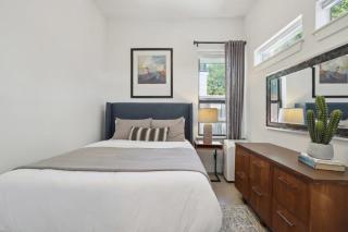 Upscale Single Family Spot Near DT - 2