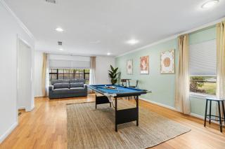 2min to NRG / Med Cntr, Games Backyard | Sleeps 10 - 1