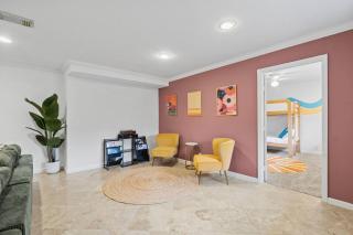 2min to NRG / Med Cntr, Games Backyard | Sleeps 10 - 2