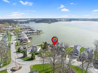 Water Front Home with 24' boat dock - 9